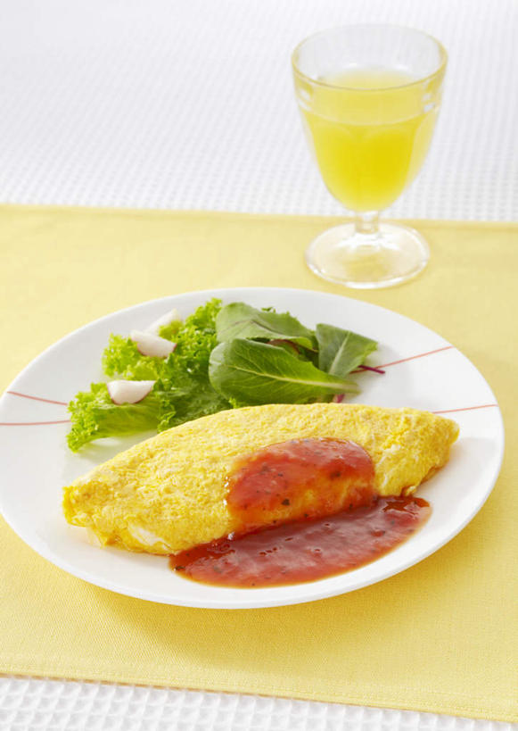 米饭,果汁,无人,餐厅,竖图,俯视,室内,特写,白天,烹饪,餐桌,桌子,蔬菜,杯子,餐具,新鲜,碟子,盘,青菜,生菜,炒饭,蛋,蛋包饭,鸡蛋,酱料,酱汁,日本料理,料理,食品,饭,酱,菜肴,美食,玻璃制品,桌布,食物,一个,盘子,水杯,碟,日式料理,日式,佳肴,有机食品,绿色食品,单个,餐台,五谷,卵,玻璃杯,彩图,高角度拍摄,餐馆,饭店,饭馆