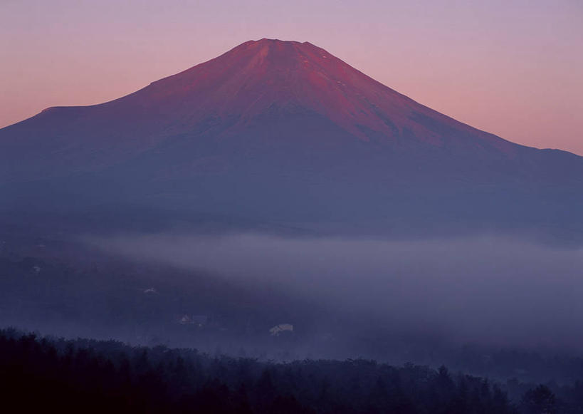 无人,横图,俯视,航拍,室外,白天,旅游,度假,湖,湖泊,火山,美景,日落,山,山脉,树林,水,植物,富士山,日本,亚洲,湖面,景观,山峰,水流,水面,晚霞,霞光,落日,山峦,娱乐,树,树木,绿色,自然,黄昏,湖水,群山,享受,休闲,景色,彩霞,放松,生长,成长,鸟瞰,自然风光,东亚,本州,本州岛,日本国,中部地方,山梨,山梨县,夕照,活火山,夕阳,彩图,高角度拍摄,南都留郡,斜阳