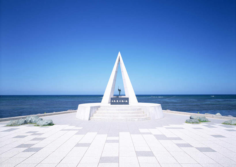 无人,横图,室外,白天,正面,旅游,度假,海浪,海洋,美景,标志建筑,地标,建筑,雕塑,北海道,日本,亚洲,阴影,艺术,装饰,光线,雕刻,雕像,影子,景观,浪花,纪念碑,娱乐,建设,蓝色,蓝天,天空,阳光,自然,海水,工艺品,天,享受,休闲,旅游胜地,景色,放松,晴朗,纪念,美术,自然风光,主题,陈列,海景,东亚,万里无云,日本国,北海道地方,北海道岛,功能,美学,稚内,稚内市,宗谷支厅,大海,风浪,海,海水的波动,近岸浪,涌浪,晴空,晴空万里,彩图,宗谷岬