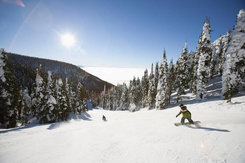 西方人,一个人,横图,俯视,室外,白天,旅游,度假,美景,山,山脉,雪,植物,大雪,欧洲,美国,欧洲人,仅一个年轻女性,仅一个女性,仅一个人,阴影,服装,光线,影子,积雪,景观,山峰,雪景,冬季,冬天,山峦,娱乐,运动器械,树,树木,衣服,蓝色,绿色,蓝天,天空,阳光,自然,群山,天,享受,休闲,温暖,健身器械,景色,放松,寒冷,服饰,生长,晴朗,成长,保暖,滑雪板,北美,北美洲,御寒,自然风光,美洲,健身器材,滑雪服,滑雪装备,蒙大拿州,万里无云,北亚美利加洲,亚美利加洲,严寒,蒙大拿,长空之乡,财富之州,竞技服,旅游服,冬装,年轻女性,女人,女性,白种人,晴空,晴空万里,彩图,高角度拍摄,全身,怀特菲什,运动器材