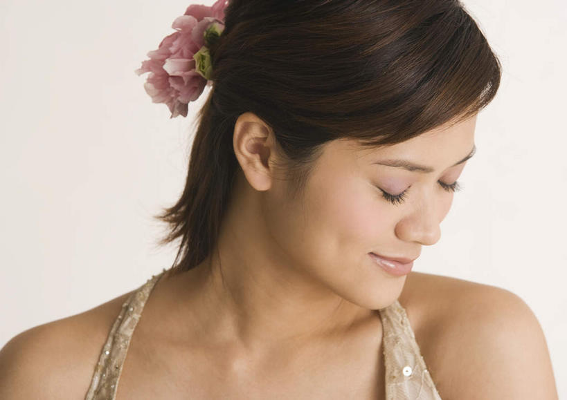 东方人,脸,头,脸颊,一个人,闭眼,笑,微笑,露齿笑,横图,室内,特写,白天,白色背景,正面,裙子,亚洲,仅一个年轻女性,仅一个女性,仅一个人,连衣裙,朦胧,模糊,装饰,墙,黄种人,肩膀,墙壁,墙面,一个,白色,摄影,影棚,单个,吊带裙,头花,华丽,修饰,点缀,衬托,美观,雅致,雅观,年轻女性,女人,女性,亚洲人,头部,脸部,脸蛋,面部,闭眼睛,闭着眼,闭着眼睛,半身,彩图,影棚拍摄,拍摄