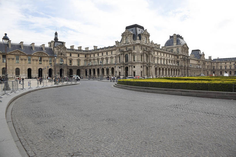 无人,博物馆,宫殿,横图,室外,白天,正面,旅游,度假,名胜古迹,植物,标志建筑,道路,地标,建筑,路,法国,巴黎,欧洲,阴影,环保,研究,遗迹,艺术,光线,影子,云,云朵,小路,防护,交通,卢浮宫,首都,教育,云彩,古迹,文物,娱乐,建设,古建筑,树,树木,蓝色,绿色,白云,蓝天,天空,阳光,自然,天,享受,休闲,旅游胜地,放松,生长,晴朗,成长,展览,宫廷,西欧,美好,美妙,欣赏,法兰西,间隔,陈列,古文明,法兰西共和国,美观,雅观,法兰西第五共和国,王宫,罗浮宫博物馆,法兰西岛,法兰西岛大区,典藏,绿篱,生篱,树篱,植篱,晴空,彩图,皇宫,巴黎省,巴黎市