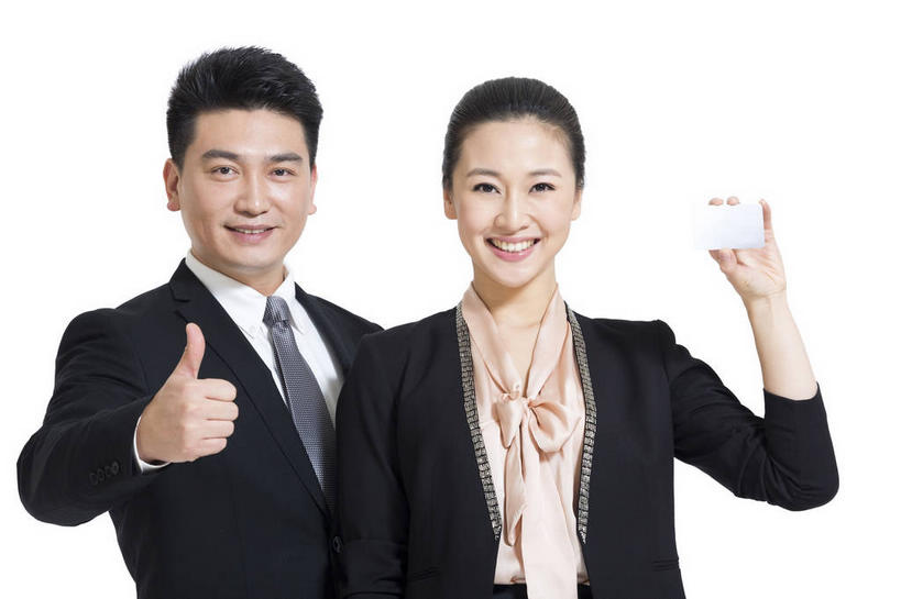 东方人,两个人,同事,商务人士,商务男性,商务女性,站,笑,微笑,露齿笑,横图,室内,白天,白色背景,正面,衬衫,智慧,成功,合作,团队,集体,信心,名片,亚洲,一张,握,突出,套装,信息,领带,联系,拿,拿着,注视,黄种人,称赞,表扬,队伍,卡片,观察,看,手势,站着,竖,握着,摄影,影棚,观看,翘,高,察看,领导,夸奖,象征,优秀,庄重,成就,关注,摄影棚,商务装,身份,合伙,领袖,工薪阶层,好,妙,顺利,出色,超群,杰出,卓越,奇妙,正式,地位,名刺,名帖,交往,聪明,男人,男性,年轻男性,年轻女性,女人,女性,亚洲人,大拇指,白领,上班族,站立,半身,彩图,影棚拍摄,衬衣,拍摄,商业,打手势