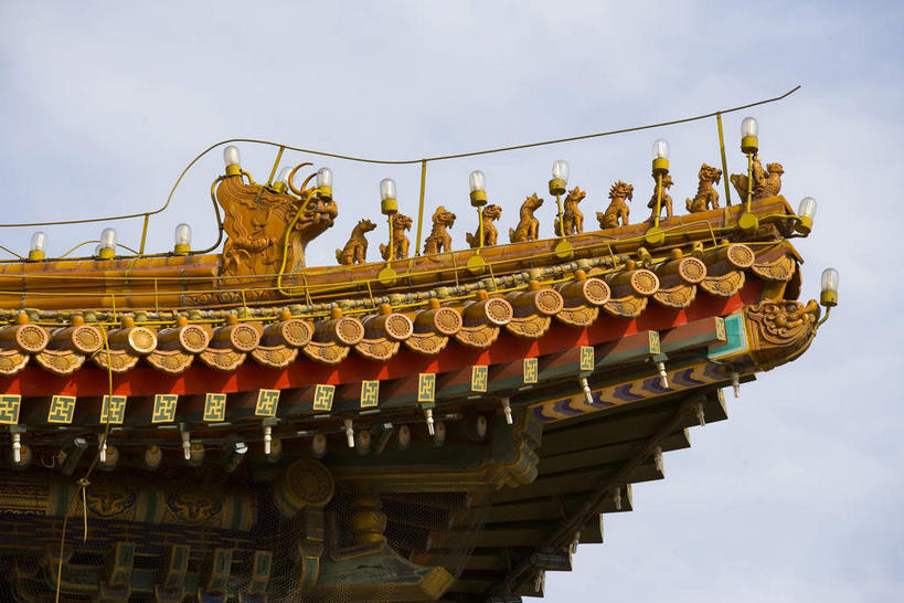 无人,天安门,宫殿,横图,室外,白天,仰视,旅游,度假,名胜古迹,标志建筑,地标,建筑,北京,天安门广场,中国,亚洲,阴影,遗迹,光线,纹路,瓦片,纹理,影子,屋檐,云,云朵,褐色,首都,云彩,古迹,文物,娱乐,建设,古建筑,檐,蓝色,白云,蓝天,天空,阳光,天,享受,休闲,旅游胜地,放松,晴朗,宫廷,古文明,东亚,肌理,中华人民共和国,东城区,北京市,京,北平,华北地区,天安门城楼,王宫,晴空,彩图,低角度拍摄,皇宫,承天门