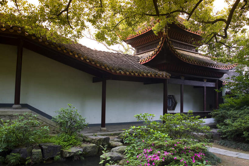 无人,学校,教学楼,横图,室外,白天,正面,旅游,度假,草地,草坪,名胜古迹,植物,标志建筑,道路,地标,建筑,路,中国,亚洲,阴影,曲折,弯曲,遗迹,光线,瓦片,影子,柱子,墙,屋顶,屋檐,小路,交通,顶棚,古迹,文物,娱乐,建设,古建筑,校园,檐,墙壁,墙面,草,树,树木,绿色,天空,阳光,自然,天,享受,休闲,教室,旅游胜地,放松,蜿蜒,生长,成长,古文明,东亚,湖南,湖南省,中华人民共和国,省会,华中地区,长沙,长沙市,湘,彩图,教学大楼,岳麓山,岳麓山风景名胜区,岳麓书院