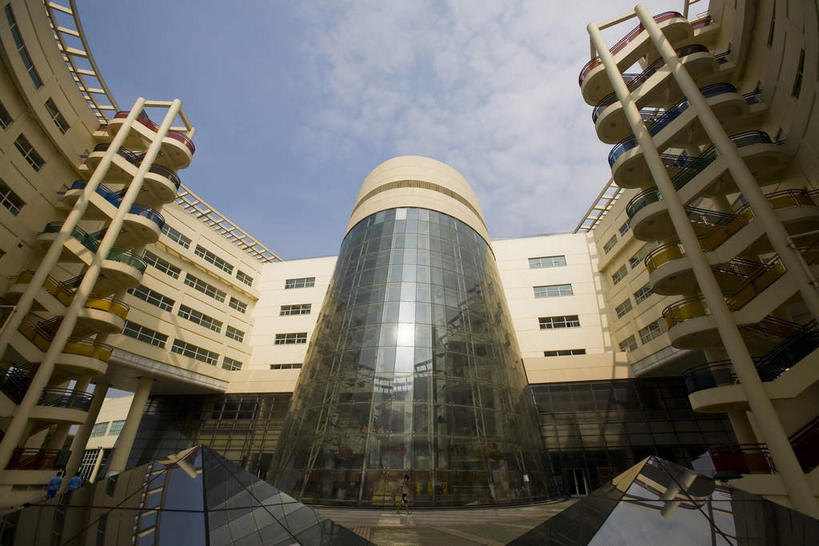 无人,高楼大厦,横图,室外,白天,仰视,度假,美景,窗户,城市风光,城市,大厦,建筑,摩天大楼,上海,中国,亚洲,一排,许多,阴影,整齐,光线,影子,墙,景观,云,云朵,很多,云彩,娱乐,玻璃窗,墙壁,墙面,排列,蓝色,白云,倒影,蓝天,天空,阳光,天,享受,休闲,景色,放松,晴朗,申,倒映,队列,东亚,上海市,中华人民共和国,沪,华东地区,闸北区,反照,晴空,彩图,低角度拍摄,大楼,高层建筑,高楼,摩天楼,上海市青年发展服务中心,上海市青少年活动中心