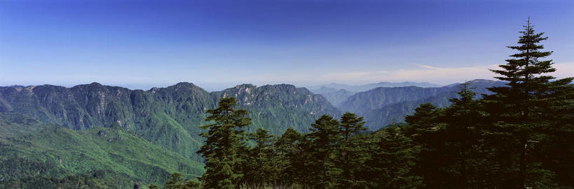 无人,横图,全景,室外,白天,正面,旅游,度假,美景,森林,山,山脉,树林,天际线,植物,中国,亚洲,阴影,光线,影子,景观,山峰,云,云朵,山峦,云彩,娱乐,树,树木,蓝色,绿色,白云,蓝天,天空,阳光,自然,群山,天,享受,休闲,景色,放松,生长,晴朗,成长,自然风光,东亚,湖北,湖北省,神农架,中华人民共和国,华中地区,鄂,晴空,彩图,华中屋脊,神农架林区,神农架自然保护区,林区