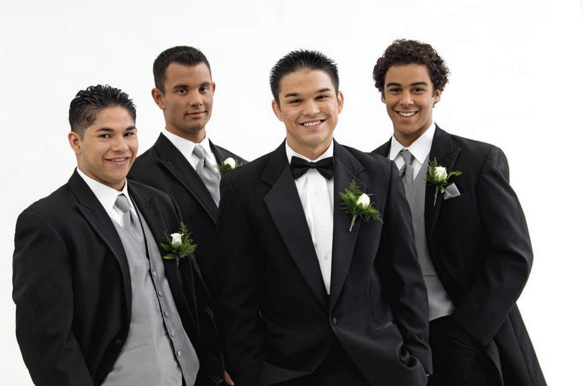 东方人,西方人,四个人,新郎,伙伴,朋友,站,笑,微笑,露齿笑,横图,室内,白天,白色背景,正面,衬衫,西装,婚礼,快乐,友谊,欧洲,欧洲人,亚洲,套装,正装,庆祝,装饰,盛开,领结,领带,结婚,花蕾,注视,职业装,黄种人,花,花瓣,花朵,鲜花,花苞,花蕊,观察,看,站着,喜庆,摄影,影棚,观看,纪念,伴郎,华丽,修饰,点缀,察看,双手插袋,象征,庄重,关注,身份,手插袋,双手抄兜,双手放兜,衬托,美观,雅致,雅观,正式,地位,友情,男人,男性,年轻男性,白种人,亚洲人,插兜,两手抄兜,两手放兜,手插兜,手放口袋,站立,半身,彩图,影棚拍摄,衬衣,高兴,拍摄,手抄兜