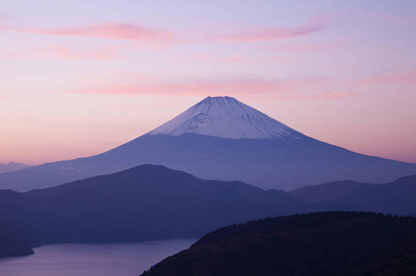 无人,横图,室外,白天,正面,旅游,度假,湖,湖泊,火山,美景,日落,山,树林,水,雪,雪山,植物,大雪,富士山,神奈川,日本,亚洲,阴影,光线,影子,冰,湖面,积雪,景观,山峰,水流,水面,晚霞,霞光,雪景,云,云朵,冬季,冬天,落日,山峦,神奈川县,背光,云彩,娱乐,树,树木,绿色,白云,阳光,自然,黄昏,湖水,享受,休闲,景色,彩霞,放松,寒冷,生长,成长,冰冷,自然风光,逆光,东亚,本州,关东地方,本州岛,日本国,芦之湖,严寒,冰凉,酷寒,凛冽,凛凛,极冷,夕照,薄暮,活火山,夕阳,彩图,傍晚,箱根町,足柄下郡,斜阳