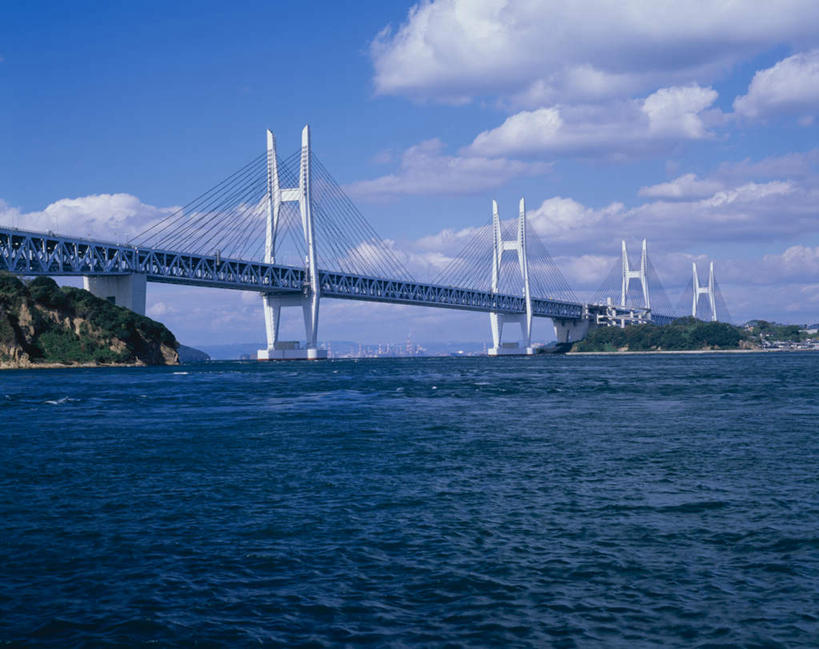 无人,横图,室外,白天,仰视,度假,海浪,海洋,美景,城市风光,城市,大桥,立交桥,桥梁,日本,亚洲,景观,浪花,云,云朵,高架,斜拉桥,桥,云彩,娱乐,蓝色,白云,蓝天,天空,海水,天,享受,休闲,景色,放松,海景,东亚,本州,本州岛,日本国,濑户大桥,中国地方,冈山,冈山县,大海,风浪,海,海水的波动,近岸浪,涌浪,彩图,低角度拍摄