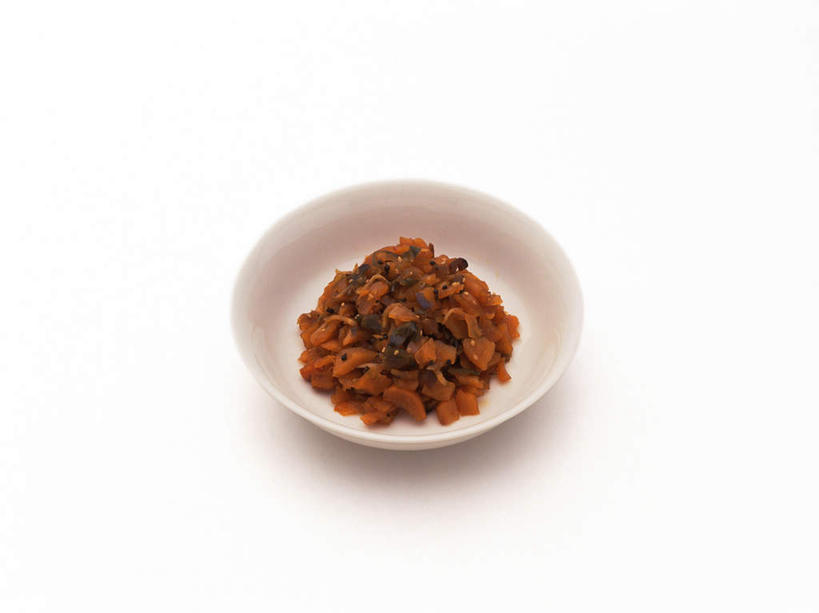 无人,横图,俯视,室内,特写,白天,白色背景,萝卜,白萝卜,蔬菜,餐具,一堆,许多,堆叠,堆积,新鲜,碟子,盘,食品,酱油,食物,腌制,一个,盘子,碟,摄影,有机食品,绿色食品,影棚,单个,堆,莱菔,彩图,高角度拍摄,影棚拍摄,拍摄