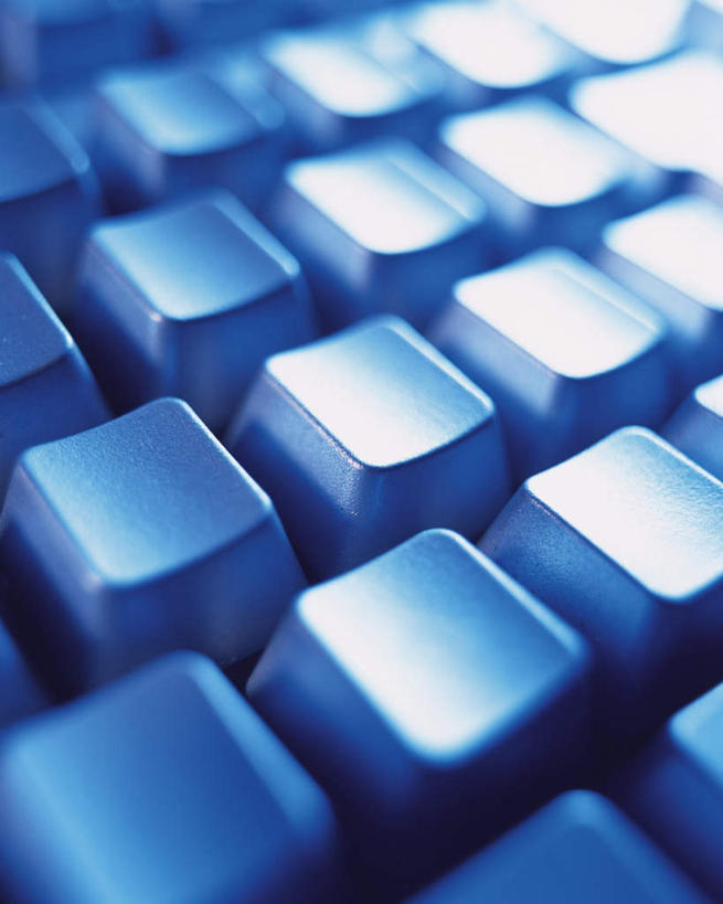 无人,竖图,俯视,室内,特写,白天,键盘,静物,一排,许多,阴影,蓝色背景,整齐,光线,方块,影子,输入设备,通讯设备,排列,白色,阳光,按钮,队列,通信设备,按键,彩图,高角度拍摄