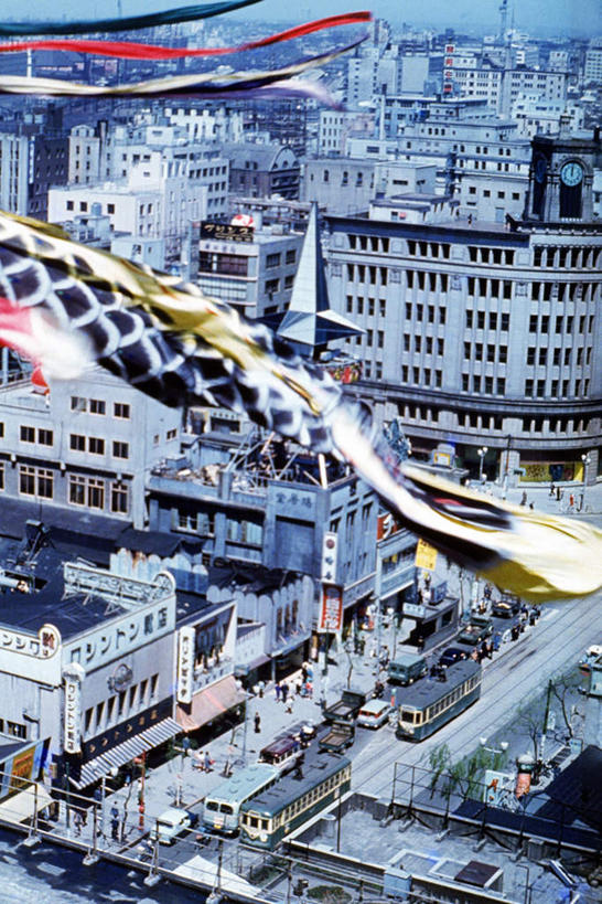 无人,家,竖图,俯视,室外,白天,旅游,度假,城市风光,城市,道路,建筑,路,公路,汽车,电车,东京,日本,亚洲,许多,彩旗,房屋,屋子,公寓,交通,娱乐,建设,洋房,楼房,住宅,车,交通工具,轿车,享受,休闲,银座,放松,东亚,本州,关东地方,本州岛,日本国,东京都,马路,彩图,高角度拍摄,房子