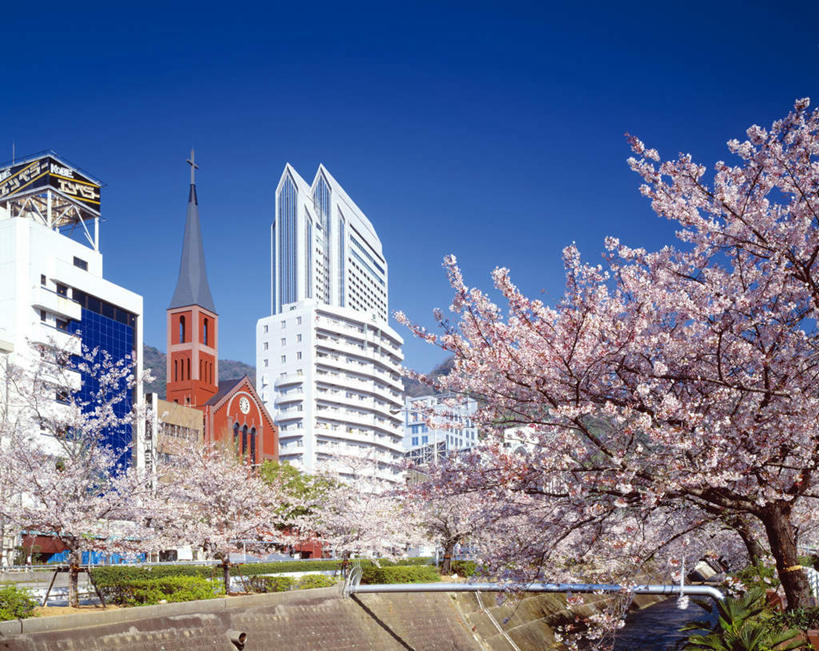 无人,公园,高楼大厦,横图,室外,白天,仰视,度假,幸福,纯洁,美景,植物,城市风光,标志建筑,城市,大厦,地标,建筑,摩天大楼,樱花,美国,盛开,景观,花蕾,娱乐,建设,花,花瓣,花朵,鲜花,树,树木,粉色,蓝色,绿色,蓝天,天空,自然,天,花苞,花蕊,享受,休闲,景色,放松,生长,成长,等待,北美,北美洲,犹他州,生命,美洲,鹅颈州立公园,圣胡安河,北亚美利加洲,亚美利加洲,犹他,蜂窝之州,蜂房州,仙樱花,福岛樱,青肤樱,高尚,热烈,荆桃,彩图,低角度拍摄,大楼,高层建筑,高楼,摩天楼