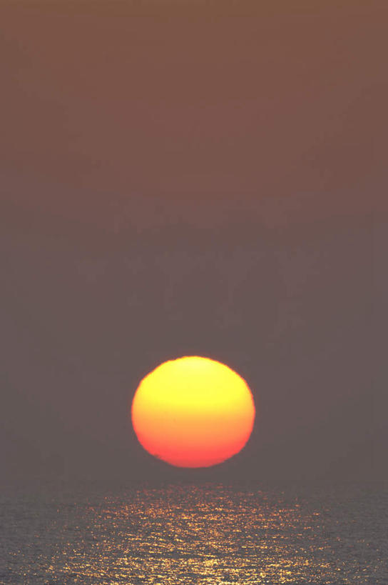 无人,竖图,室外,白天,正面,旅游,度假,日出,海浪,海洋,美景,太阳,日本,亚洲,景观,浪花,水平线,辽阔,朝霞,晨曦,海平线,黎明,娱乐,天空,阳光,自然,海水,天,享受,休闲,广阔,景色,放松,一望无际,自然风光,延伸,海景,东亚,本州,本州岛,日本国,近畿地方,天地相交,近畿,滋贺,滋贺县,大洗町,无边无际,一马平川,大海,风浪,海,涌浪,朝阳,彩图,破晓,水天相接,水天一线