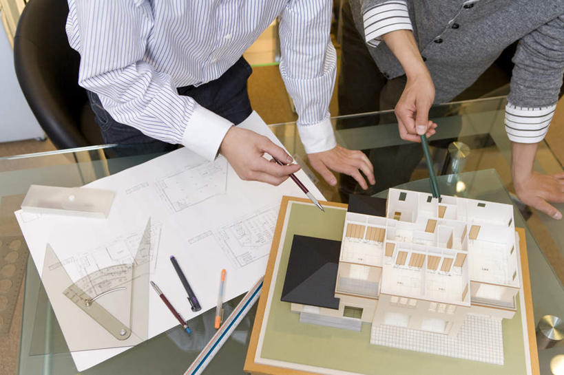 东方人,设计师,站,横图,俯视,室内,白天,亚洲,握,指,服装,朦胧,模糊,立体,空间,测量,笔,图纸,刻度,办公用品,设计图,圆珠笔,拿,拿着,休闲装,黄种人,方向,文具,衣服,尺,模型,塑料制品,学习用品,直尺,手势,站着,休闲,休闲服,规划,握着,服饰,测量工具,文具用品,尺子,衡量,绘图,指向,工程图,草图,蓝图,比例,测绘,量具,量仪,塑料尺,标度,直观,建筑模型,建筑设计,亚洲人,美术设计员,设计,设计家,设计者,站立,半身,彩图,高角度拍摄