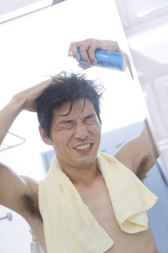 东方人,一个人,站,举,闭眼,竖图,室内,白天,仰视,洗澡,镜子,卫生间,浴室,亚洲,仅一个男性,仅一个人,淋浴,服装,朦胧,模糊,休闲装,黄种人,干净,裸露,仅一个年轻男性,衣服,清洁,托,站着,享受,休闲,健康,休闲服,放松,保健,服饰,镜像,卫生,镜面,裸,男人,男性,年轻男性,亚洲人,淋浴房,闭眼睛,闭着眼,闭着眼睛,举起,举手,举着,向上举,向上伸,向上托,站立,半身,彩图,低角度拍摄,沐浴,冲凉房,沐浴间,沐浴室