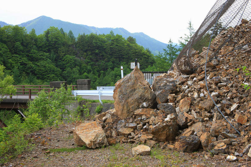 无人,横图,室外,白天,正面,旅游,度假,石头,美景,森林,山,树林,植物,长野县,日本,亚洲,石子,景观,山峰,山峦,娱乐,树,树木,绿色,天空,自然,天,享受,休闲,景色,放松,生长,晴朗,成长,自然风光,东亚,本州,万里无云,本州岛,日本国,中部地方,长野,石块,岩石,晴空,晴空万里,彩图