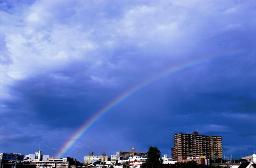 无人,高楼大厦,横图,室外,白天,仰视,办公楼,彩虹,大厦,建筑,摩天大楼,写字楼,日本,亚洲,阴影,朦胧,模糊,光线,影子,云,云朵,云彩,蓝色,白云,蓝天,天空,阳光,楼宇,天,商务楼,大阪,晴朗,东亚,本州,大阪府,本州岛,日本国,近畿地方,近畿,虹,虹桥,七彩虹,晴空,天虹,彩图,低角度拍摄,大楼,高层建筑,高楼,摩天楼