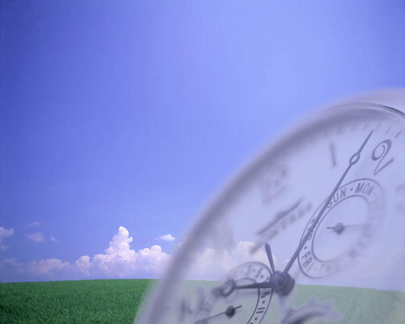 无人,横图,室内,白天,正面,数码,科技,草地,草坪,植物,阴影,朦胧,模糊,时间,网络,时钟,云,云朵,高光,几何,计算机图形,合成,计时,云彩,草,一个,蓝色,绿色,白云,蓝天,天空,钟表,天,表,晴朗,单个,电脑合成图,数码合成图,写实,具体,具象,钟,晴空,彩图