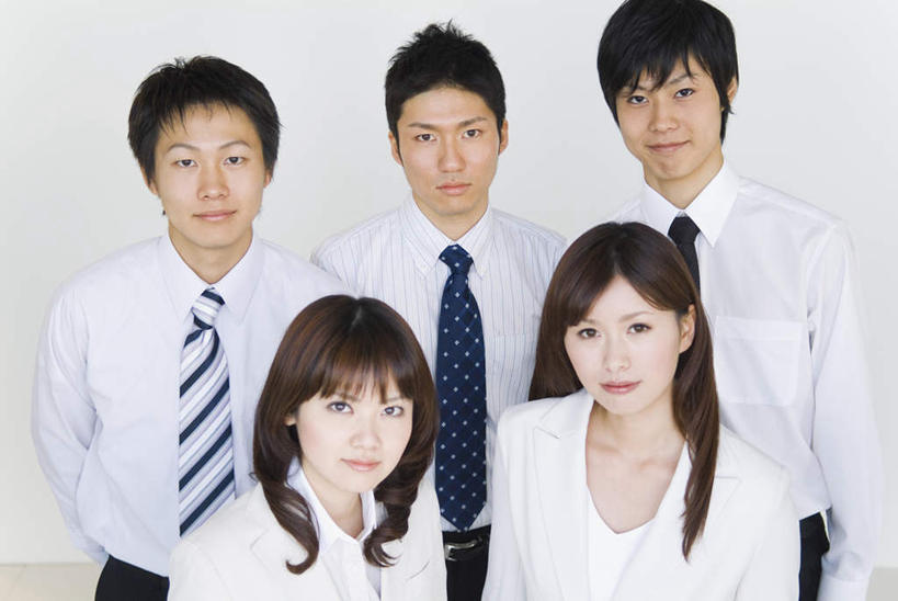 东方人,头发,同事,站,笑,摸,微笑,露齿笑,横图,俯视,室内,白天,衬衫,成功,合作,团队,集体,信心,亚洲,一排,抚摸,阴影,服装,整齐,光线,影子,墙,领带,许多人,注视,休闲装,黄种人,队伍,墙壁,墙面,排列,衣服,白色,黑色,灰色,阳光,观察,看,站着,一群人,休闲,休闲服,服饰,观看,察看,领导,成就,队列,关注,合伙,领袖,男人,男性,年轻男性,年轻女性,女人,女性,亚洲人,长发,触摸,接触,站立,半身,彩图,高角度拍摄,衬衣