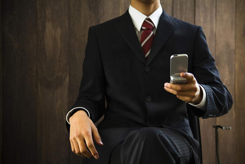 东方人,一个人,商务人士,商务男性,办公室,坐,打电话,横图,室内,白天,正面,衬衫,电话,手机,椅子,亚洲,仅一个男性,仅一个人,套装,二郎腿,黄种人,通讯设备,仅一个年轻男性,会议椅,办公椅,商务装,工薪阶层,商务椅,培训椅,交流,男人,男性,年轻男性,亚洲人,白领,上班族,沟通,通话,坐着,半身,彩图,衬衣