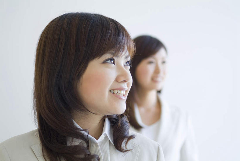 东方人,脸,头,脸颊,两个人,同事,站,笑,微笑,露齿笑,横图,室内,特写,白天,白色背景,正面,成功,合作,团队,集体,信心,亚洲,注视,黄种人,队伍,看,站着,摄影,影棚,领导,成就,关注,合伙,领袖,年轻女性,女人,女性,亚洲人,头部,脸部,脸蛋,面部,抬头,仰头,站立,半身,彩图,影棚拍摄,拍摄