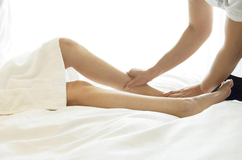 东方人,腿部,腿,两个人,按摩师,站,躺,摸,横图,室内,白天,正面,按摩,美容,亚洲,抚摸,护肤,黄种人,站着,保养,享受,休闲,放松,SPA水疗,保健,温泉浴场,养颜,指压,年轻女性,女人,女性,亚洲人,技师,矿泉疗养地,触摸,接触,躺着,站立,半身,彩图,水疗,推拿