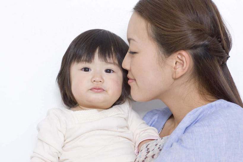 东方人,儿童,家庭,母亲,女儿,闭眼,抱,笑,微笑,横图,室内,白天,白色背景,正面,纯洁,亚洲,墙,注视,黄种人,墙壁,墙面,小孩,观察,看,温暖,温馨,母女,一家人,可爱,母爱,童年,童趣,摄影,影棚,抱着,观看,和睦,察看,搂着,关注,童真,烂漫,无邪,天真,年轻女性,女孩,女人,女性,亚洲人,孩子,年轻人,闭眼睛,闭着眼,闭着眼睛,怀抱,搂,搂抱,相抱,拥抱,半身,彩图,影棚拍摄,拍摄,融洽,女生