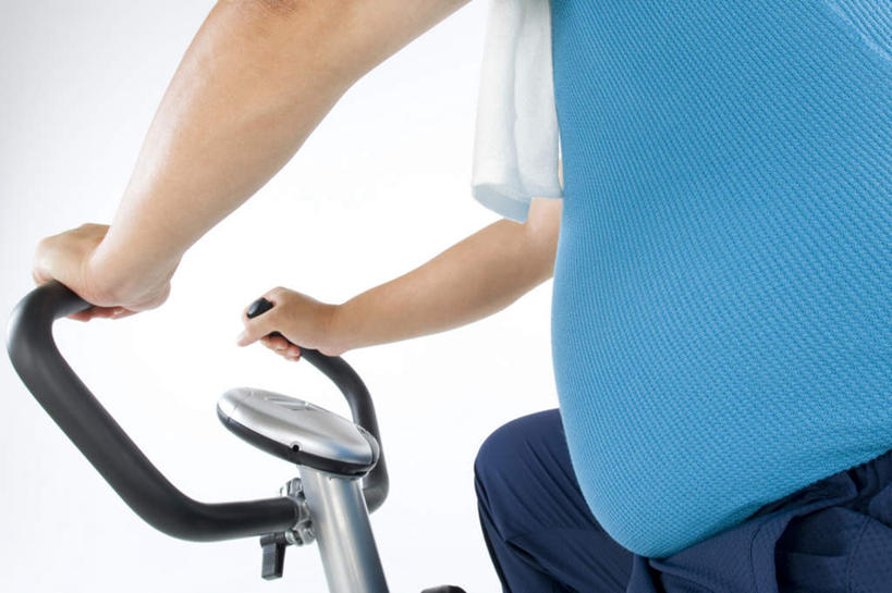 东方人,一个人,坐,横图,室内,特写,白天,白色背景,侧面,锻炼,运动,自行车,亚洲,仅一个男性,仅一个人,服装,纺织物,休闲装,黄种人,车,脚踏车,仅一个年轻男性,衣服,毛巾,交通工具,清洁,休闲,休闲服,摄影,服饰,影棚,保暖,载具,透气,防水,储水,耐磨,吸水,体育,男人,男性,年轻男性,亚洲人,坐着,半身,彩图,影棚拍摄,健身,拍摄