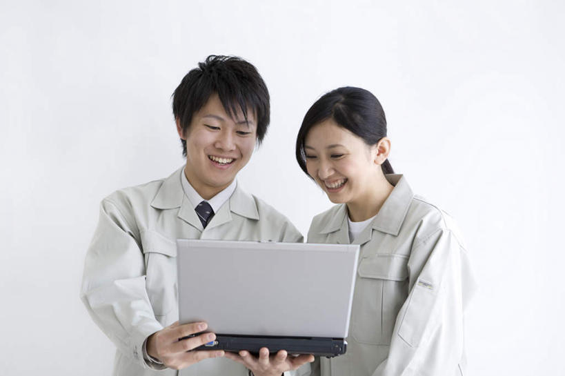 东方人,两个人,同事,站,捧,笑,微笑,露齿笑,横图,室内,白天,白色背景,正面,工作服,制服,成功,合作,团队,集体,信心,电脑,笔记本电脑,亚洲,服装,网络,注视,黄种人,通讯设备,队伍,衣服,观察,看,站着,摄影,服饰,影棚,观看,察看,无线,领导,衣着,成就,穿着,关注,通信设备,无线网络,合伙,领袖,无线上网,便携式电脑,一部,工作制服,衣饰,手提电脑,男人,男性,年轻男性,年轻女性,女人,女性,亚洲人,端,端着,捧着,手捧,站立,半身,彩图,影棚拍摄,工作套服,拍摄