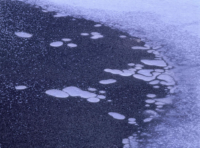 无人,横图,俯视,室外,特写,白天,旅游,度假,美景,水,日本,亚洲,冰,结冰,景观,水面,冬天,娱乐,自然,享受,休闲,景色,放松,寒冷,自然风光,东亚,本州,本州岛,日本国,青森,青森县,东北地方,严寒,彩图,高角度拍摄