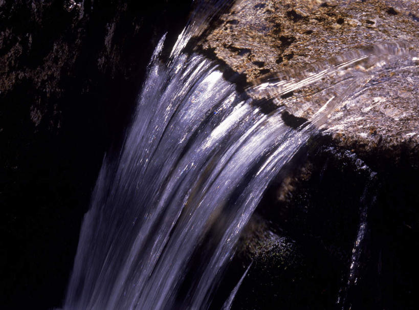 无人,横图,俯视,室外,白天,旅游,度假,礁石,石头,美景,瀑布,水,鹿儿岛,日本,亚洲,阴影,飞溅,溅,光线,石子,液体,影子,景观,水滴,娱乐,水珠,阳光,自然,享受,休闲,景色,放松,喷洒,自然风光,东亚,日本国,九州本岛,九州,九州岛,九州地方,鹿儿岛县,跌水,礁,石块,岩石,彩图,高角度拍摄