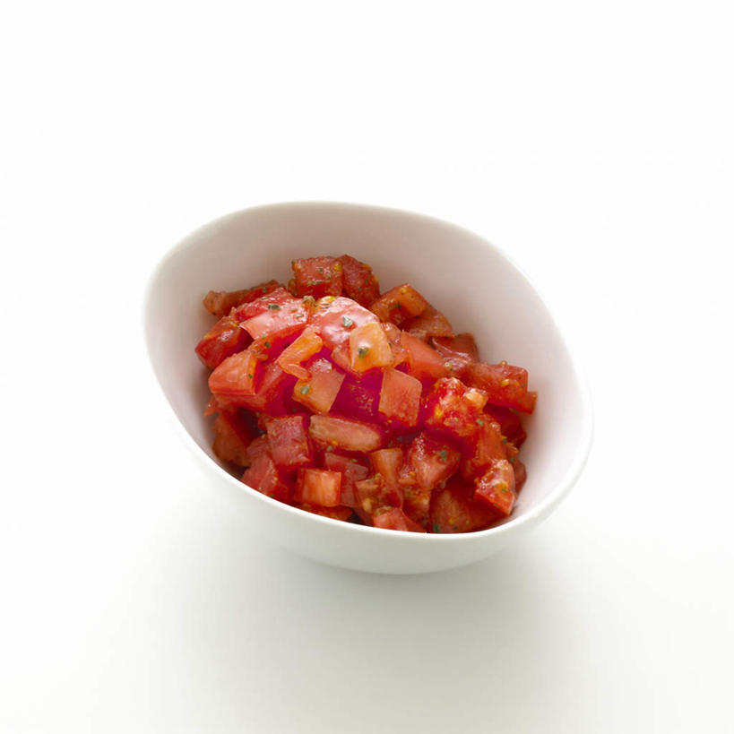 无人,方图,俯视,室内,特写,白天,白色背景,蔬菜,西红柿,餐具,一堆,许多,堆叠,堆积,新鲜,食品,切块,食物,碗,摄影,有机食品,绿色食品,影棚,堆,进餐用具,烹调用具,番茄,彩图,高角度拍摄,影棚拍摄,拍摄