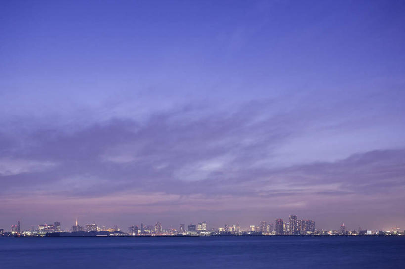 无人,高楼大厦,横图,全景,彩色,室外,白天,仰视,度假,河流,美景,水,天际线,城市风光,城市,大厦,建筑,摩天大楼,霓虹灯,东京,日本,亚洲,河水,景观,水流,建筑群,灯光,七彩,娱乐,光源,建设,霓虹,灯,蓝色,蓝天,天空,天,享受,休闲,景色,放松,照明设备,东亚,本州,关东地方,本州岛,日本国,东京都,氖灯,彩图,低角度拍摄,大楼,高层建筑,高楼,摩天楼