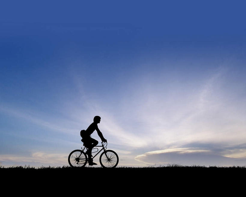 东方人,一个人,坐,横图,室外,白天,仰视,锻炼,运动,草地,草坪,日出,太阳,植物,自行车,亚洲,仅一个年轻女性,仅一个女性,仅一个人,一辆,地平线,云,云朵,辽阔,地面,朝霞,晨曦,黎明,背光,云彩,注视,黄种人,车,脚踏车,草,蓝色,绿色,白云,蓝天,天空,阳光,交通工具,天,观察,看,骑车,广阔,晴朗,观看,一望无际,察看,关注,载具,延伸,逆光,天地相交,无边无际,一马平川,体育,年轻女性,女人,女性,亚洲人,朝阳,晴空,坐着,彩图,低角度拍摄,全身,健身,破晓