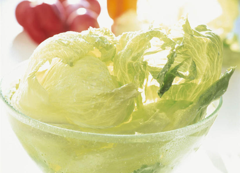 无人,横图,俯视,室内,白天,白色背景,桌面,蔬菜,西红柿,椰菜,卷心菜,餐具,阴影,新鲜,光线,碟子,盘,影子,食品,食物,红色,阳光,盘子,碟,球体,摄影,有机食品,绿色食品,影棚,结球甘蓝,甘兰,番茄,包心菜,彩图,高角度拍摄,影棚拍摄,拍摄