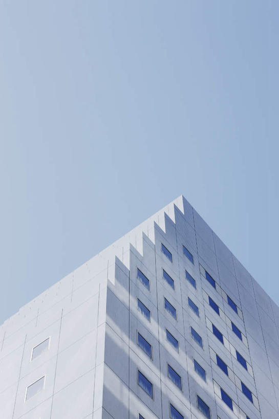 无人,高楼大厦,竖图,室外,白天,仰视,旅游,度假,窗户,大厦,建筑,摩天大楼,东京,日本,亚洲,一排,许多,阴影,整齐,光线,方格,影子,娱乐,玻璃窗,排列,蓝色,蓝天,天空,阳光,天,享受,休闲,放松,晴朗,队列,东亚,本州,万里无云,关东地方,本州岛,日本国,东京都,晴空,晴空万里,彩图,低角度拍摄,大楼,高层建筑,高楼,摩天楼