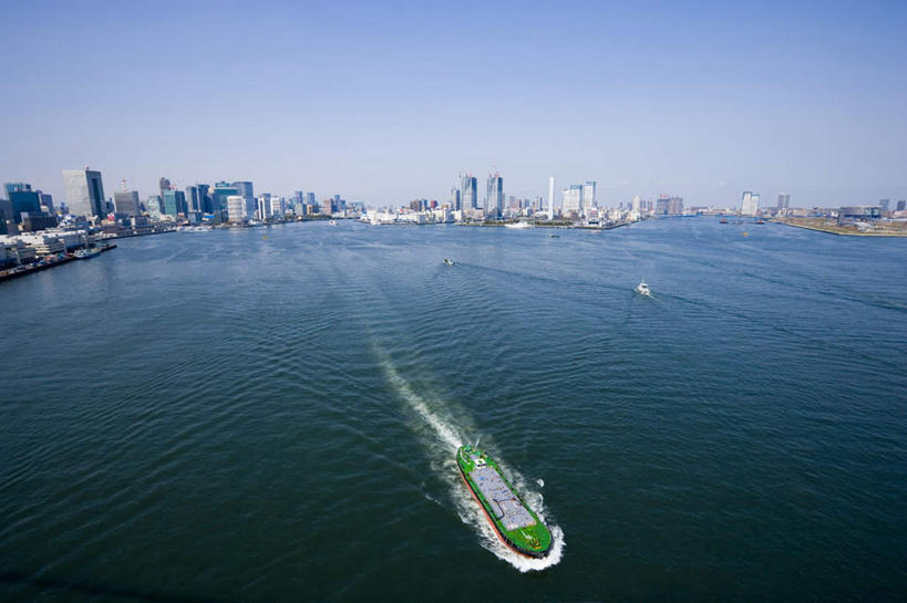 无人,高楼大厦,码头,横图,全景,俯视,室外,白天,旅游,度假,河流,美景,水,天际线,大厦,港口,建筑,轮船,摩天大楼,船,东京,日本,亚洲,一艘,阴影,波纹,飞溅,溅,光线,液体,影子,河水,景观,水滴,水流,云,云朵,云彩,娱乐,水珠,白云,水纹,天空,阳光,自然,船尾波,交通工具,波浪,天,驾驶,行驶,享受,休闲,景色,放松,操纵,控制,喷洒,自然风光,载具,东亚,操控,本州,关东地方,本州岛,日本国,东京都,把持,彩图,高角度拍摄,摆渡口,埠头,大楼,渡口,渡头,港湾,高层建筑,高楼,海港,货运码头,口岸,摩天楼,商港