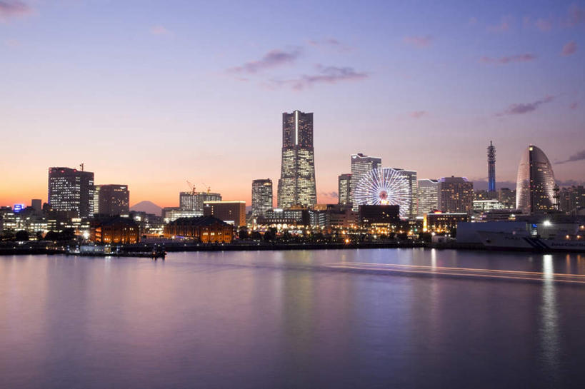 无人,高楼大厦,横图,室外,白天,正面,旅游,度假,河流,美景,日落,水,大厦,道路,建筑,路,摩天大楼,公路,照明,神奈川,日本,亚洲,阴影,波纹,光线,壁灯,影子,河水,景观,水流,晚霞,霞光,云,云朵,落日,摩天轮,灯光,交通,神奈川县,云彩,娱乐,灯,蓝色,白云,蓝天,水纹,天空,阳光,自然,黄昏,灯具,波浪,天,享受,休闲,景色,彩霞,放松,照亮,照明设备,自然风光,东亚,本州,费里斯大转轮,关东地方,本州岛,日本国,夕照,夕阳,马路,彩图,大楼,高层建筑,高楼,摩天楼,斜阳