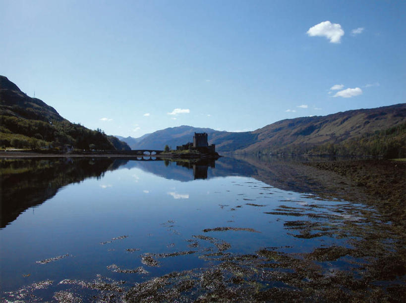无人,横图,室外,白天,正面,旅游,度假,草地,草坪,湖,湖泊,美景,山,山脉,水,植物,英国,欧洲,阴影,光线,影子,湖面,景观,山峰,水流,水面,云,云朵,山峦,云彩,娱乐,苏格兰,草,树,树木,蓝色,绿色,白云,蓝天,天空,阳光,自然,湖水,群山,天,享受,休闲,景色,放松,生长,成长,西欧,自然风光,大不列颠,大不列颠及北爱尔兰联合王国,大不列颠联合王国,日不落英帝国,彩图