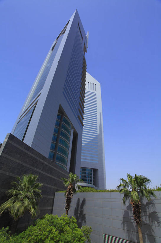 无人,高楼大厦,竖图,室外,白天,仰视,度假,美景,植物,城市风光,标志建筑,城市,大厦,地标,建筑,摩天大楼,阿联酋,亚洲,阴影,光线,影子,景观,娱乐,建设,树,树木,蓝色,绿色,蓝天,天空,阳光,自然,天,享受,休闲,景色,放松,生长,晴朗,成长,西亚,阿拉伯联合酋长国,迪拜,阿联酋大厦,万里无云,杜拜,晴空,晴空万里,彩图,低角度拍摄,大楼,高层建筑,高楼,摩天楼