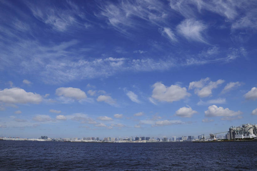 无人,横图,室外,白天,正面,度假,海浪,海洋,美景,城市风光,城市,东京,日本,亚洲,许多,阴影,光线,影子,景观,浪花,云,云朵,东京湾,江东区,云彩,娱乐,蓝色,白云,蓝天,天空,阳光,海水,天,享受,休闲,景色,放松,晴朗,海景,东亚,本州,关东地方,本州岛,日本国,东京都,大海,风浪,海,海水的波动,近岸浪,涌浪,晴空,彩图,高楼,江户湾