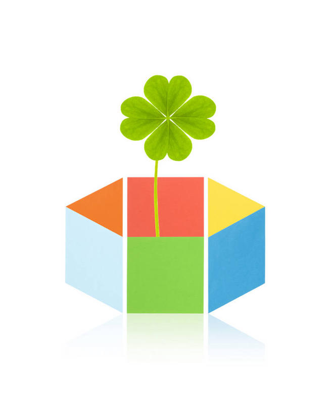 无人,竖图,室内,白天,白色背景,正面,自由,数码,科技,一片,阴影,网络,四叶草,高光,几何,计算机图形,合成,幸运草,黄色,红色,蓝色,绿色,橙色,电脑合成图,数码合成图,合成图,和平,写实,具体,具象,牛角花,统一,团结,幸运,彩图