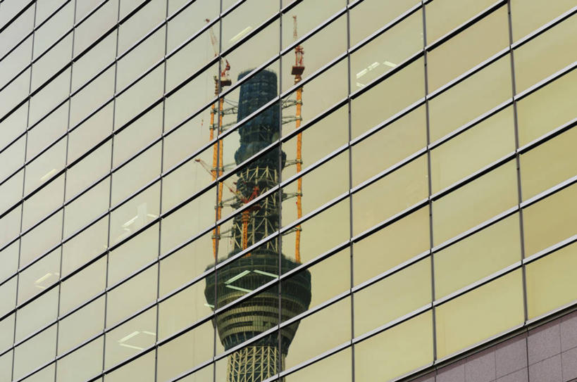 无人,高楼大厦,横图,室外,特写,白天,仰视,旅游,度假,办公楼,窗户,落地窗,标志建筑,大厦,地标,建筑,摩天大楼,写字楼,东京,日本,亚洲,一排,许多,阴影,整齐,并列,并排,高大,光线,影子,塔,很多,宏伟,娱乐,建设,玻璃窗,排列,阳光,楼宇,享受,休闲,旅游胜地,商务楼,放松,队列,平行,玻璃幕墙,东亚,本州,关东地方,本州岛,日本国,东京都,墨田区,天空树塔,高峻,嵬峨,彩图,低角度拍摄,大楼,高层建筑,高楼,摩天楼,东京晴空塔,东京天空树,墨田塔,新东京铁塔