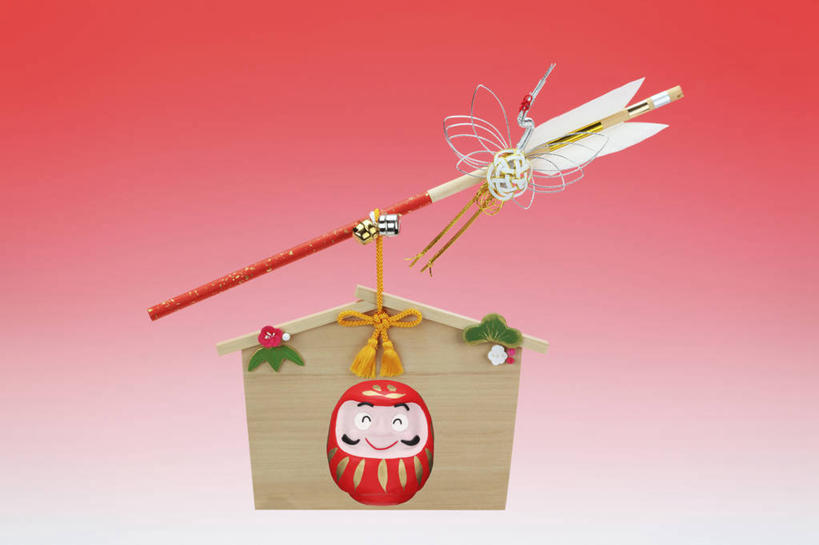 无人,横图,室内,特写,白天,正面,叶子,红色背景,辟邪,装饰,盛开,木制,娃娃,绿叶,祝福,花蕾,文化,传统,花,花瓣,花朵,鲜花,一只,木制品,花苞,花蕊,祈祷,祈福,健康,嫩叶,许愿,摄影,影棚,纪念,华丽,修饰,祈求,护身符,吉祥,点缀,衬托,美观,雅致,雅观,驱邪,护符,保佑,庇佑,御守,好运,平安,叶,叶片,彩图,影棚拍摄,拍摄,达摩吉祥娃娃