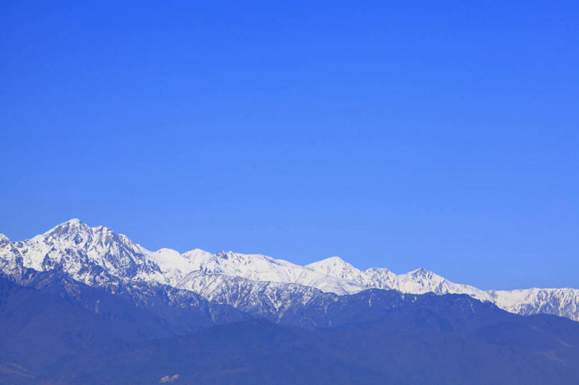 无人,横图,室外,白天,正面,旅游,度假,美景,山,雪,雪山,大雪,长野县,富山县,日本,亚洲,阴影,光线,影子,冰,积雪,景观,山峰,雪景,冬季,冬天,山峦,娱乐,蓝色,蓝天,天空,阳光,自然,天,享受,休闲,景色,放松,寒冷,晴朗,冰冷,自然风光,东亚,本州,万里无云,本州岛,日本国,中部地方,岐阜,岐阜县,长野,新潟,新潟县,严寒,冰凉,酷寒,凛冽,凛凛,极冷,富山,晴空,晴空万里,彩图,北阿尔卑斯山,飞驒山脉
