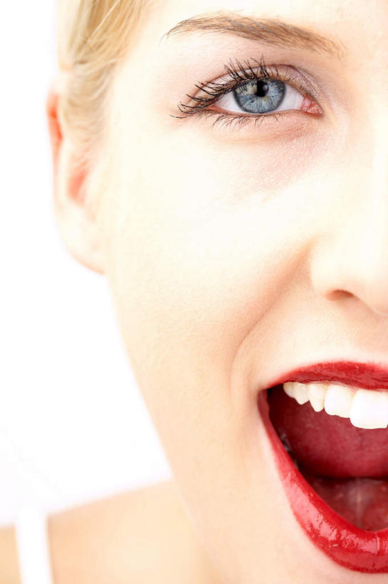 西方人,脸,头,眼睛,鼻子,嘴,脸颊,眉毛,睫毛,一个人,竖图,室内,特写,白天,白色背景,正面,化妆,欧洲,欧洲人,瞳孔,仅一个年轻女性,仅一个女性,仅一个人,注视,口红,观察,看,张嘴,眼部,摄影,影棚,观看,察看,红唇,关注,张大嘴巴,年轻女性,女人,女性,白种人,头部,鼻,鼻孔,睫,脸部,脸蛋,眉,面部,眼,眼睫毛,眼眉,嘴巴,嘴唇,张开嘴,半身,彩图,影棚拍摄,拍摄,眼眉毛