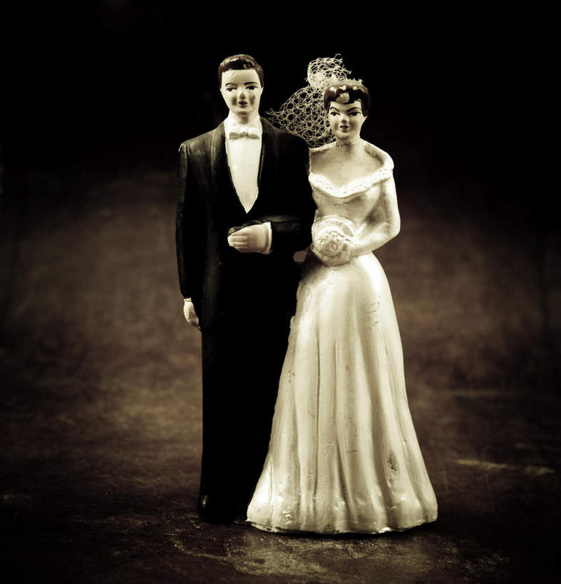 无人,新娘,新郎,竖图,室内,白天,正面,婚礼,游戏,快乐,玩具,雕塑,阴影,庆祝,艺术,装饰,光线,雕刻,雕像,影子,墙,灯光,结婚,玩,娱乐,墙壁,墙面,一个,工艺品,休闲,喜庆,益智,单个,活动,纪念,华丽,修饰,美术,点缀,发泄,消遣,智力,主题,陈列,功能,美学,宣泄,衬托,美观,雅致,雅观,玩耍,嬉戏,彩图,全身,高兴