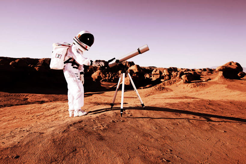 西方人,儿童,一个人,宇航员,走,横图,室外,白天,正面,探险,纯洁,神秘,仪器,宇宙,科技,欧洲,欧洲人,仅一个男性,仅一个人,眺望,阴影,宇航服,检查,研究,反射,飞船,分析,光线,科学,太空,太空船,星球,头盔,望远镜,影子,光,星云,小孩,行走,自然,观察,仅一个小孩,可爱,清晰,探索,童年,童趣,太阳系,星系,放大,观看,发现,仔细,火星,天体,科研,科学技术,瞭望,聚焦,太空服,关注,银河系,宇宙飞船,童真,星体,烂漫,无邪,天文学,远视镜,瞭望镜,外太空,光学,清楚,天真,男孩,男人,男性,白种人,孩子,步行,走路,彩图,全身,光学仪器,千里镜,男生